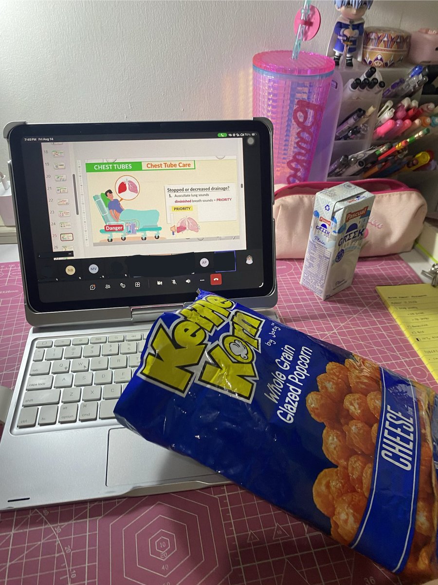 altmintea's tweet photo. Umulan, bumagyo, online class for us 👻
 
꒰ #studytwt #studytwtph #archivetwt #lifetwt ꒱ https://t.co/jSxWy0BGHK