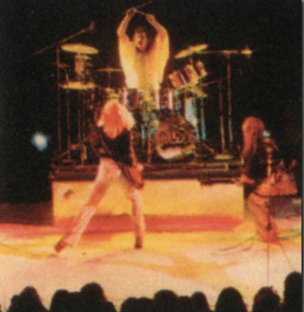 vivien2112's tweet photo. Now, at last I fall before
The Fountain of Lamneth
I thought I would be singing
But I'm tired...out of breath
Many journeys end here
But, the secret's told the same
Life is just a candle and a dream
Must give it flame 🔥…

#RipNeilPeart 
Good evening #RushFamily https://t.co/PaaQEb2GE6