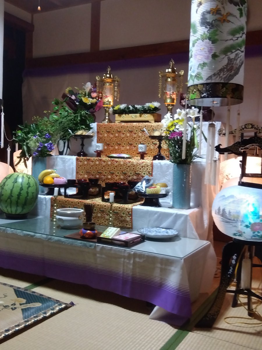 kouhei2708's tweet photo. 対馬は前からのジェットホイル減便で観光客・帰省客が乗船券取れずに対馬に来ることが出来ません。
行政は韓国航路国際ターミナルに金かけるのではなく入島税取って離島の公共交通機関に使って欲しい。
　#対馬　#御盆　#ジェットホイル減便　#観光客帰省客減少 https://t.co/AqJEGsqctI