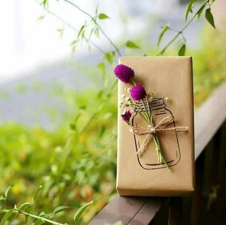 sahab174df's tweet photo. و مَهما اسْوَدّتِ الدُّنيا و ضاقَتْ
سَتُفرَجُ ذاتَ يومٍ بَعدَ ضيقِ

و مَهما جَرَّعَتكَ كُؤوسَ مُرٍّ
سَتَعقِبُها كُؤوسٌ مِن رَحيقِ

و ما بَعدَ البَلاءِ سِوى عَطاءٍ
و ما بَعدَ الظَّلامِ سِوى شُروقِ

هِيَ الدُّنيا يُدَبِّرُها حَكيمٌ
فَثِقْ باللهِ دَوماً يا صَديقي

 🌧🌸 https://t.co/l8uJLtGyy3