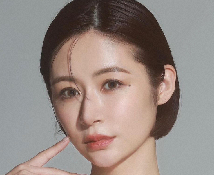 livedoornews's tweet photo. 【SNS更新】宮崎麗果、夫・黒木啓司氏からのDV被害を告白「断続的に首を絞められ…」逮捕報道に言及
https://t.co/NWVWa5vj5s

宮崎は、事実と異なる情報が広がっているとし「黒木氏の逮捕及び離婚報道」に言及。「1月末に断続的に首を絞められ、身体を切りつけられるなどの暴力を受けた」と告白した。 https://t.co/dbuMU1HxN5