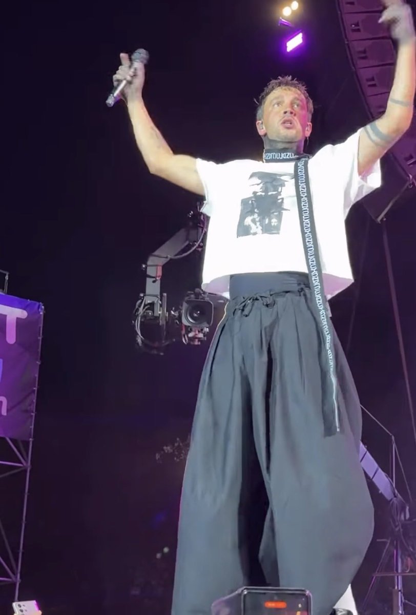 h0metownz's tweet photo. tyler’s pants evolution😭 https://t.co/wf57qEEWGu