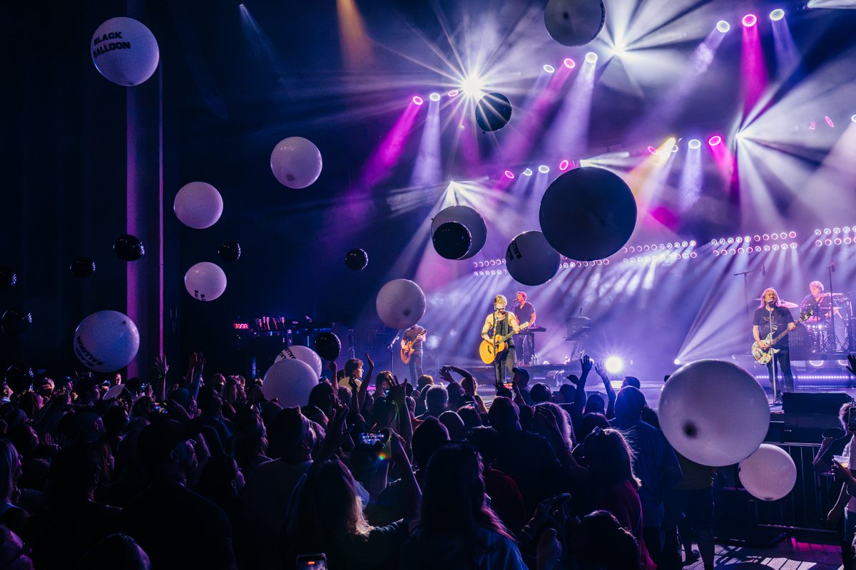 googoodolls's tweet photo. Thank you for having us back, Huber Heights 💜   @RoseMusicCenter https://t.co/p00ArDw7sQ