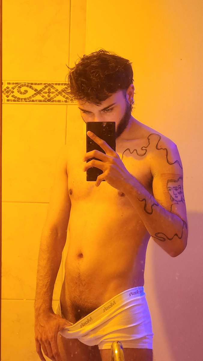 bsidedan_'s tweet photo. meio indeciso então vai as três rsrs https://t.co/5Drd3dk64P