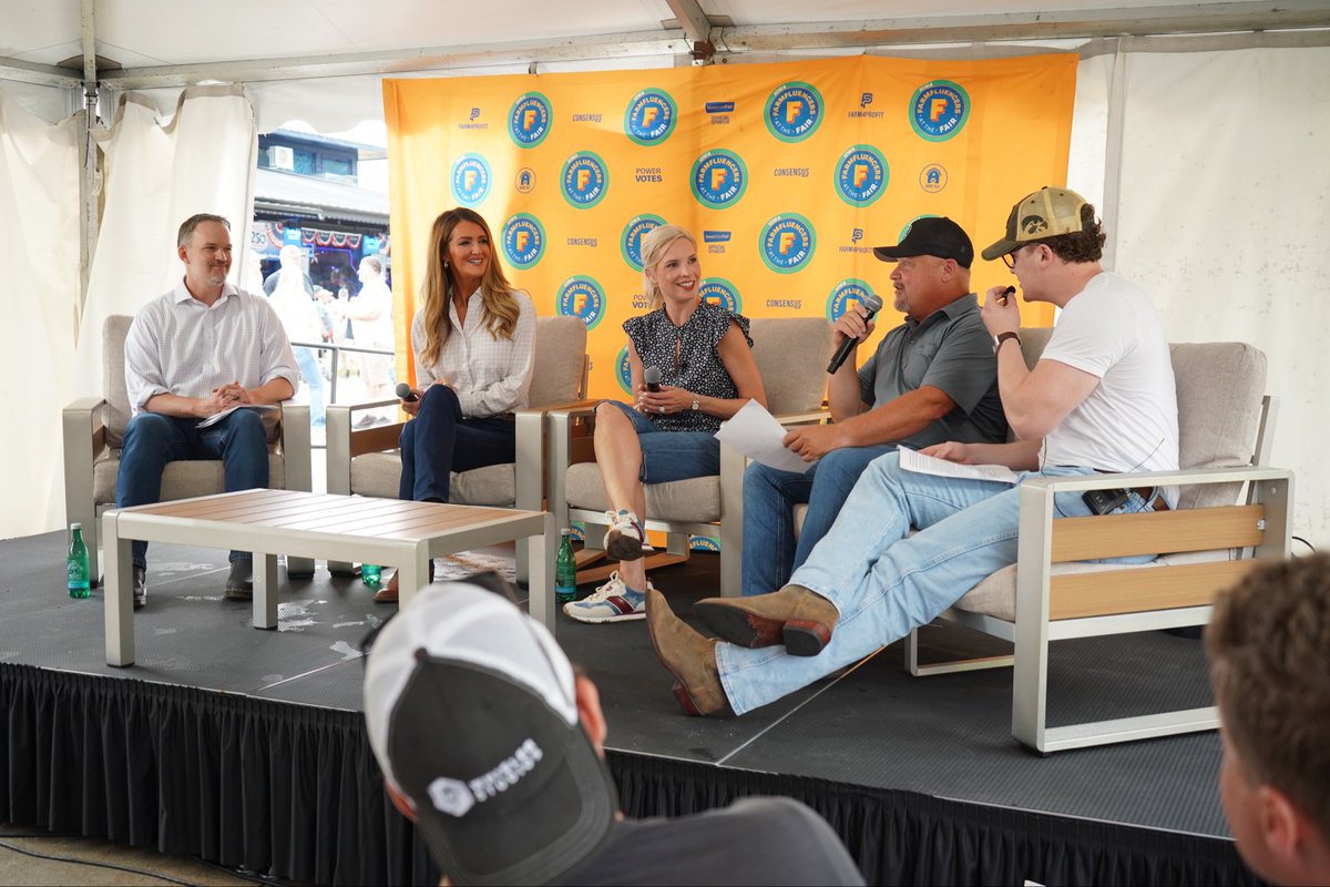 SBA_Kelly's tweet photo. Today at the Iowa State Fair, I was thrilled to join @USTradeRep and so many incredible Congressional leaders to share how this Administration is fighting for rural communities.  

Fair trade, tax cuts, and deregulation all mean smaller government and more freedom for the builders, growers, and workers of America.