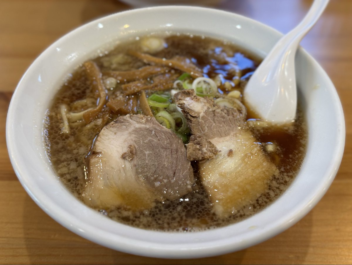 akkkkkyna's tweet photo. 喜多方ラーメン 2食め
老麺会 中華そば橙

土日のみ8時から朝ラーをやってる

醤油ラーメン 太麺に変更
しおラーメン

ちょい背脂浮き
おいしゅうございました

#喜多方ラーメン
#朝ラー
#老麺会
#喜多方 https://t.co/vO9dGxnNUj
