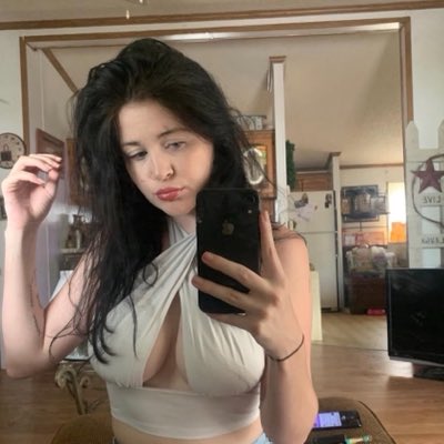 TylerValen37349's tweet photo. #NewProfilePic https://t.co/C15HktB7eD