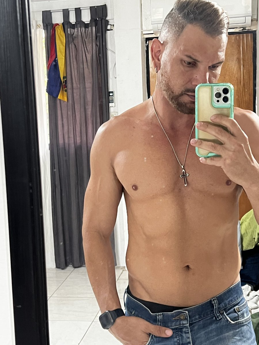jesus4nono's tweet photo. La vida me dio 2 grandes regalitos uno mi gran boca y dos … https://t.co/DXcrpzdMlz