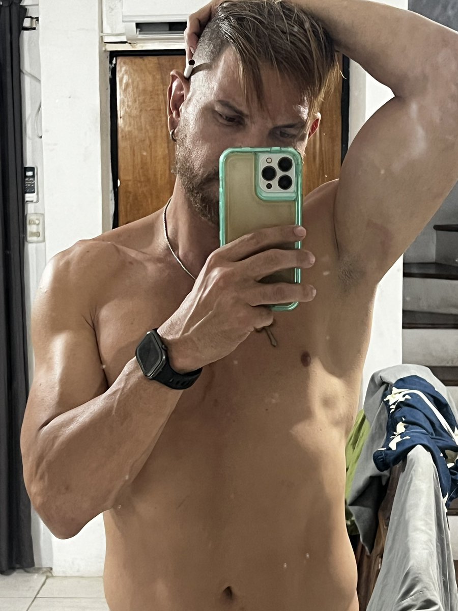 jesus4nono's tweet photo. La vida me dio 2 grandes regalitos uno mi gran boca y dos … https://t.co/DXcrpzdMlz