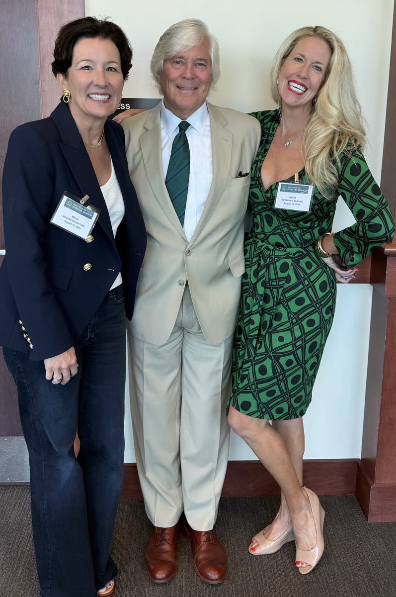BequiaBrooke's tweet photo. The usual suspects. Something about the friends you make along the way… 
Murdaugh hearing, Lexington, SC.
#Murdaugh https://t.co/BPBmCE063b