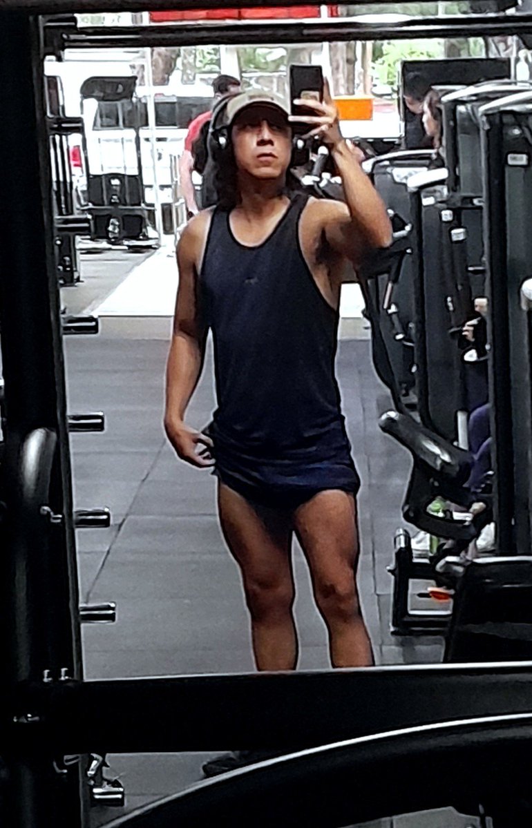 IJustWantUrMind's tweet photo. Ahi van las piernas https://t.co/BhvdScIOWJ