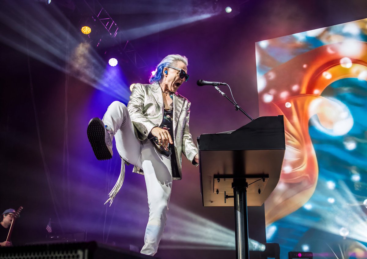 shutter16's tweet photo. Two legends. One master class in classic rock. 🎺🎸

Chicago + Styx (Alpha Dog 2T/UMe) brought the Windy Cities Tour to Truliant Amphitheater in Charlotte.

Full review + 📸: Kris Englehart
https://t.co/1XKlN70mso
#Chicago #Styx #Shutter16 https://t.co/xkHBsFDqmh