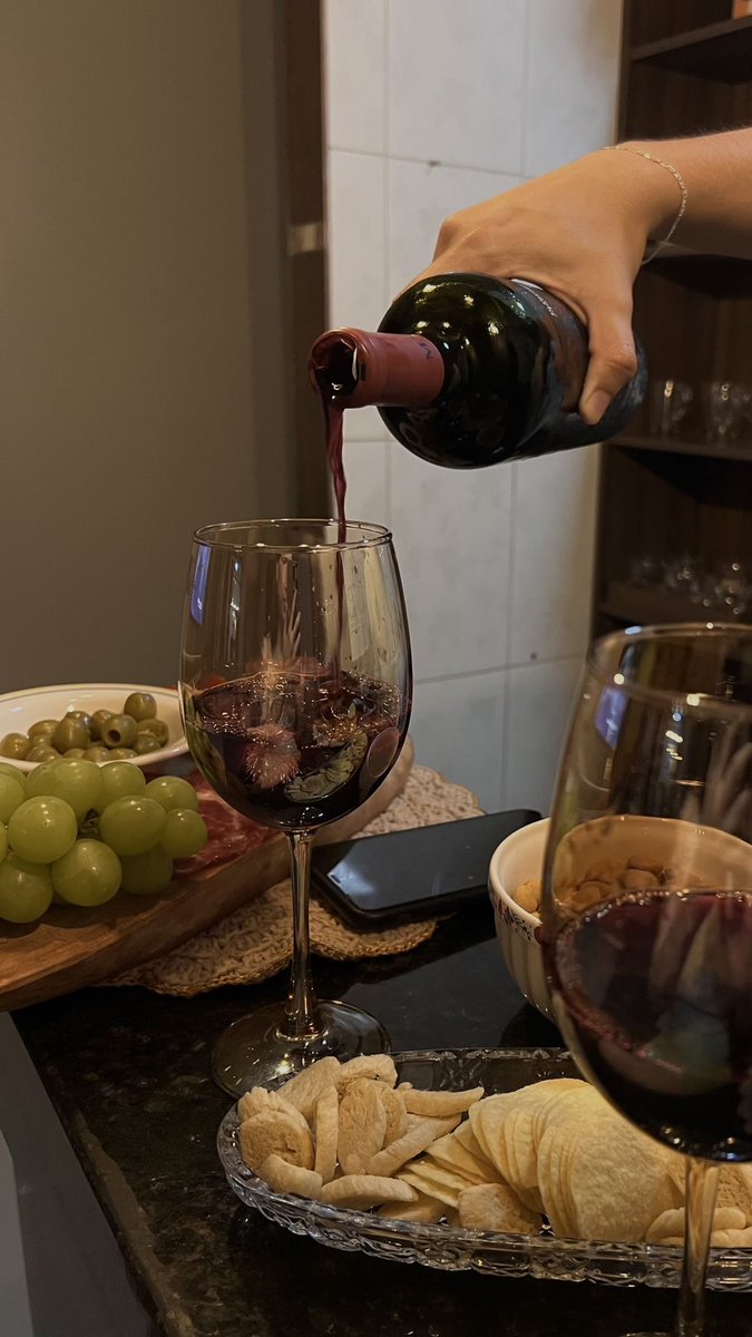 Carlitosnb's tweet photo. 🔥🍷✨ https://t.co/yo9mDxCptm