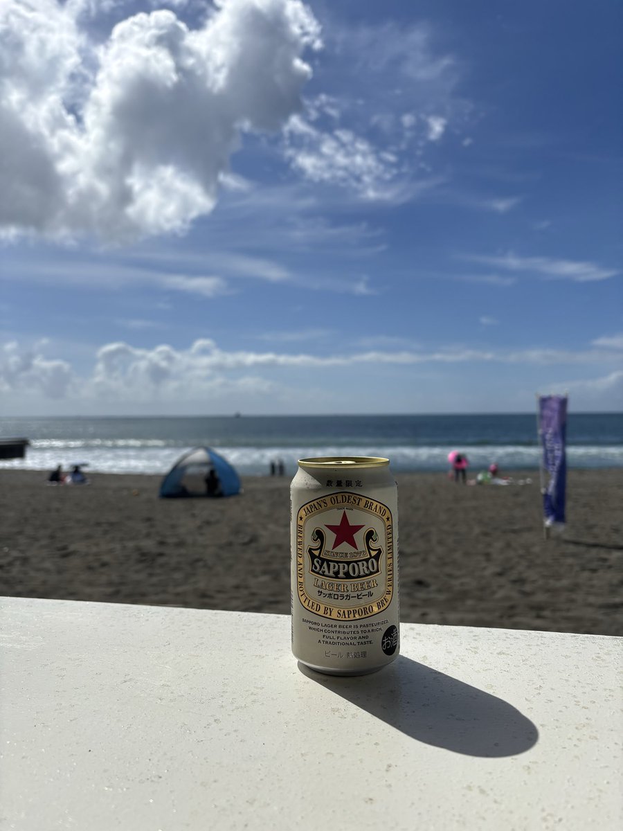 bar_fake's tweet photo. 本日海の家石田屋おすすめはサッポロラガー赤星を飲みながらまったり営業中🍺🏝️ https://t.co/f8PgrsW6hQ