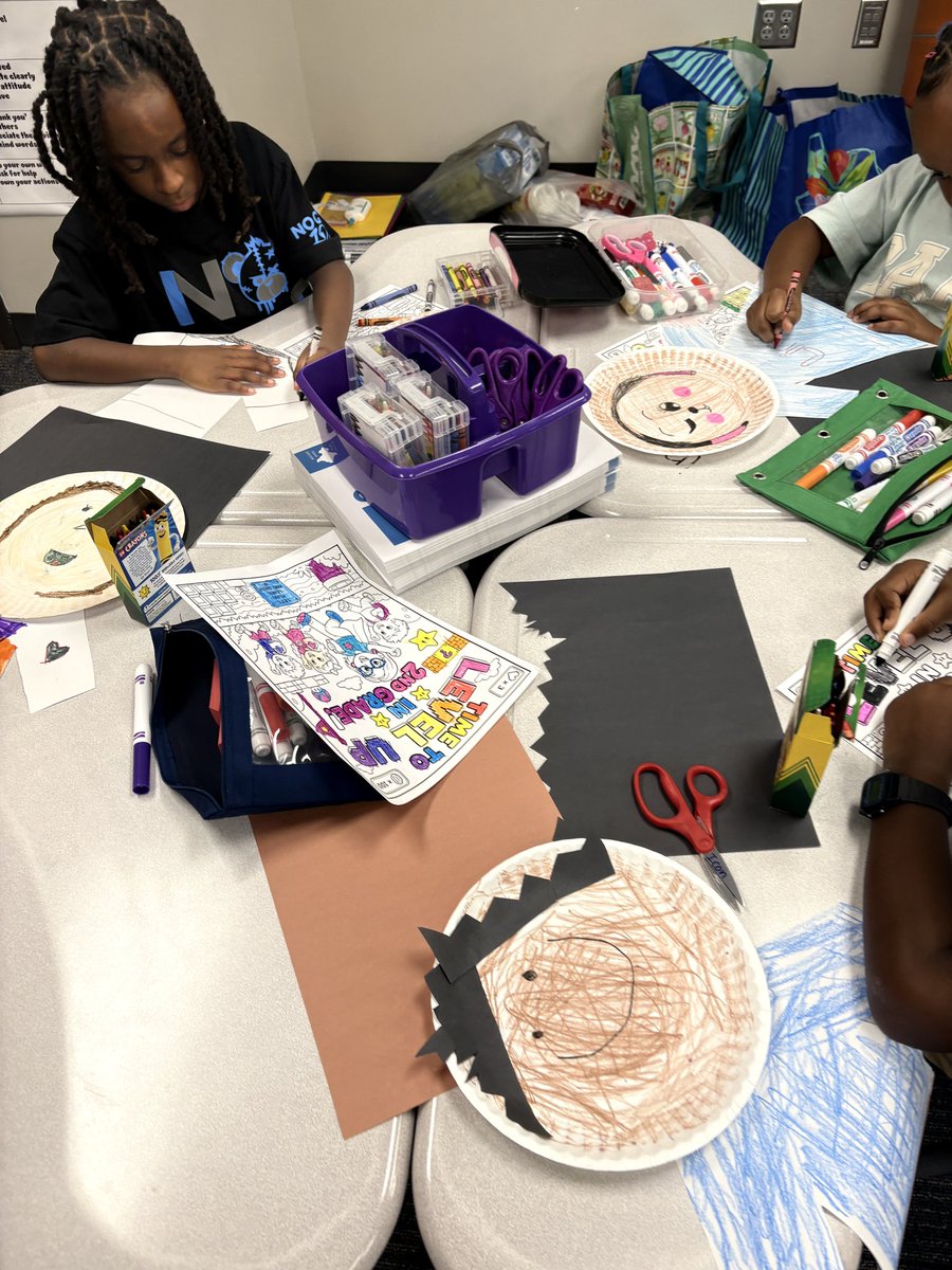 MrsBucksBroncos's tweet photo. This year I was given the opportunity to loop up with my kids from first grade plus gain a few amazing more and they have eased into being second graders like little pros π€©ππ» @BrosnahanES #BroncoTough https://t.co/qsqENTyHRp