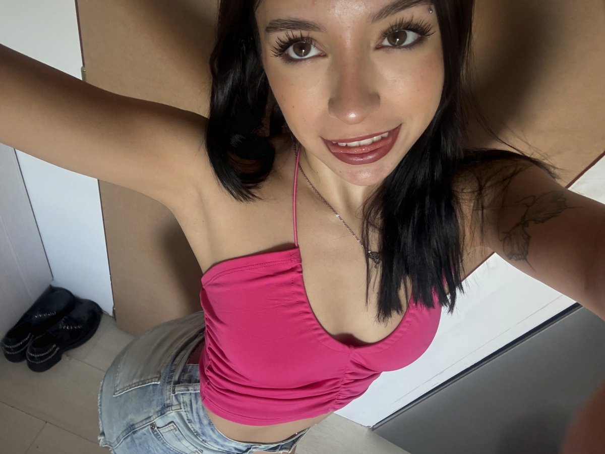 findingaluna tweet picture