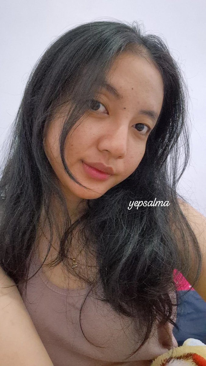 yepsalma's tweet photo. agak malas bangun pagi di weekend.. [soalny ada arisan]😔 https://t.co/6qlCHQ7RFs