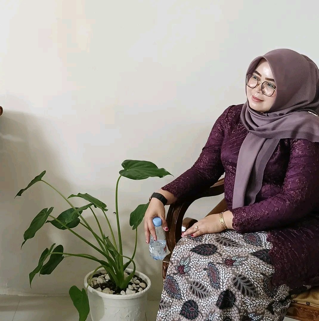 Konten0000's tweet photo. Binor ASN ada yang kenal 🤣🤣
Versi mandi nya ada https://t.co/3uGGaaVbrR