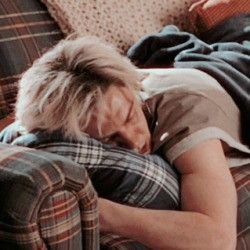 TruePerfection5's tweet photo. *snores* https://t.co/hZxUfeKN7E