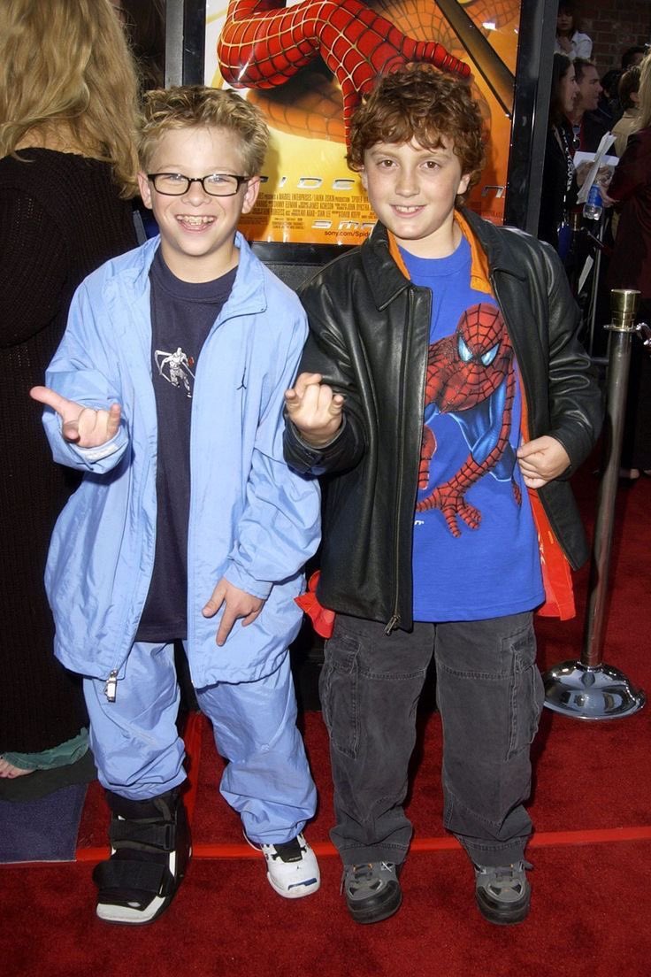 notgwendalupe's tweet photo. spider man 2 premiere, 2002 https://t.co/85BajeZMil
