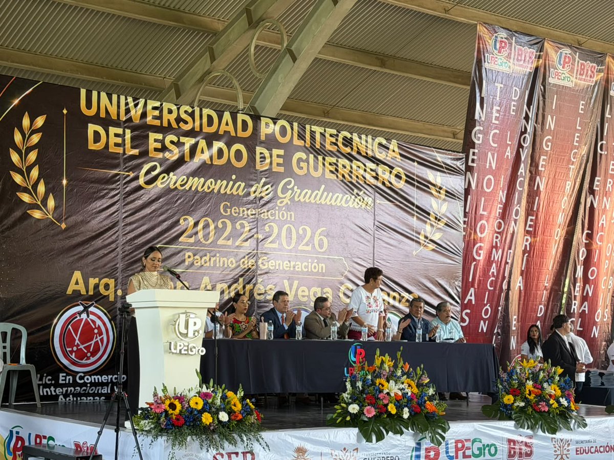 SemsysGro's tweet photo. La subsecretaria Lucila Rangel Santos asistió a la ceremonia de clausura de la Generación 2022-2026 de la Universidad Politécnica del Estado de Guerrero.

Leer  nota: https://t.co/MpSFlngv4E https://t.co/gDsSmcLQGJ