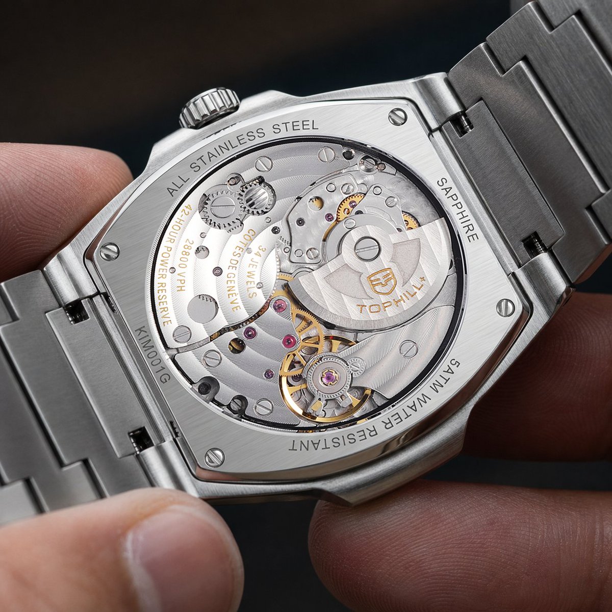 Kimyang1984's tweet photo. TOPHILL's latest KIM Collection makes a grand debut. The KIM001 features a micro-rotor movement, with the movement bridges meticulously finished. It adopts an integrated case-and-bracelet design. https://t.co/1VwhmDN3z5