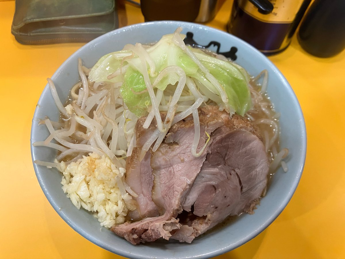 NKA2inTokyo's tweet photo. 後輩が誘ってくれた野猿にろう
味しっかり乳化系で美味い
味しっかりしてると水も美味しく感じてお得 https://t.co/PZPmCsDLMC