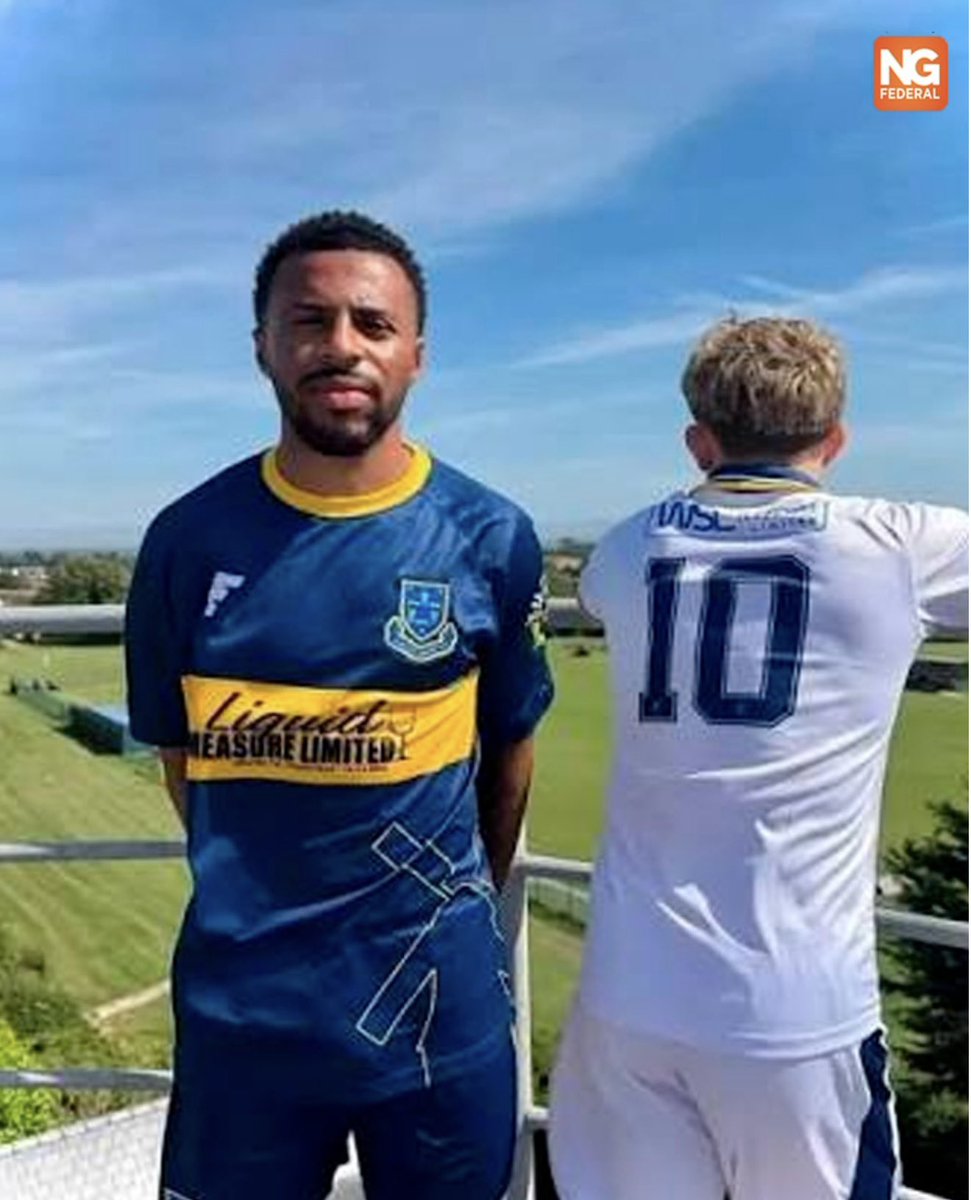 Volpini_Mariano's tweet photo. La camiseta del club galés @LlantwitMajorFC dice Boca mi buen amigo en la parte de atrás. La enfermedad por Boca no tiene límites. Aguante Boca siempre!💙💛💙 https://t.co/F8YGlYgkgL