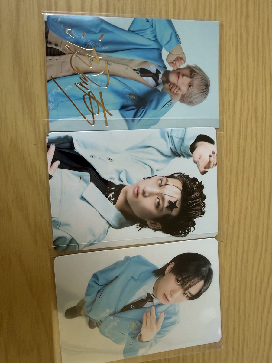 maaa_35's tweet photo. @lee6it_ 検索より失礼します。
画像のシューヤ、竹野、千田、中村、志賀所持しております。比率違いでタワレコ曽野、阿久根と交換可能でしょうか？
ご検討よろしくお願いします。 https://t.co/N47cgtmy0S