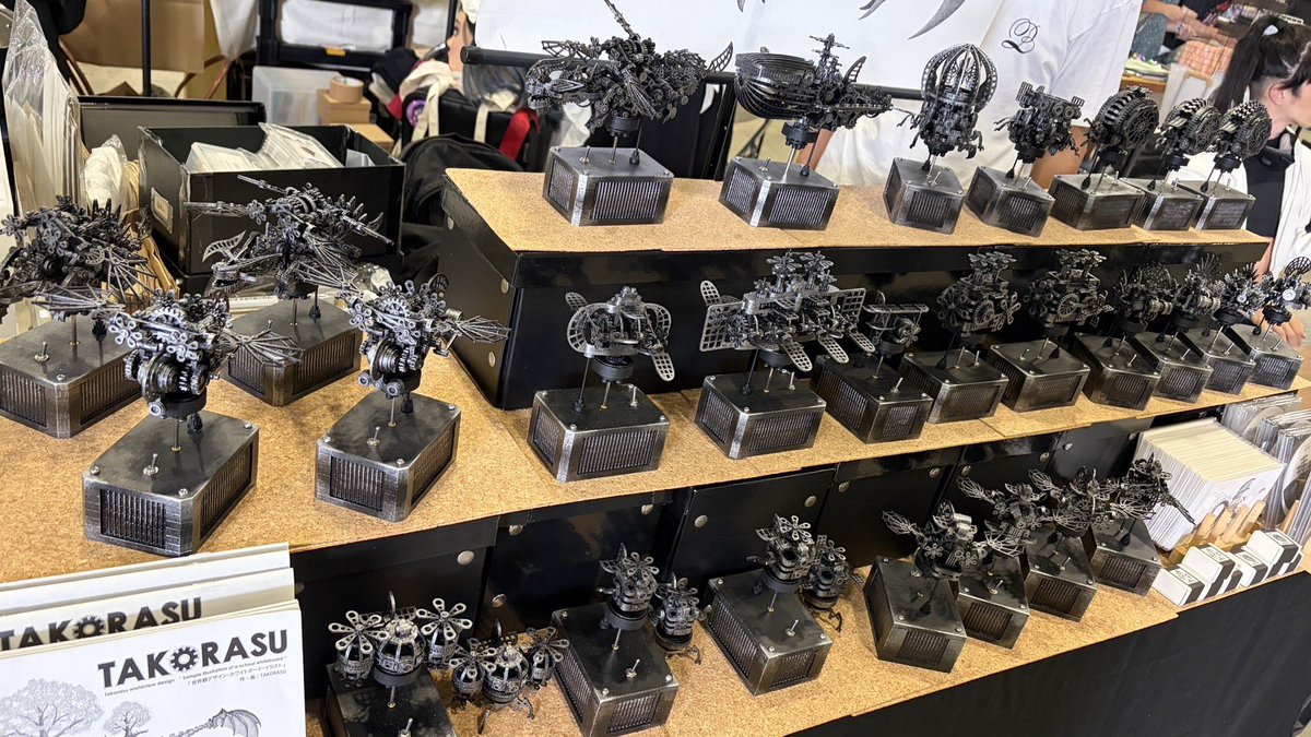 takorantis's tweet photo. コミケ108の出展準備が終わりました。
本日は東7ホールwブロック32-aで出展していますので、どうぞ宜しくお願いします。
#夏コミ https://t.co/5jppuXKiH5