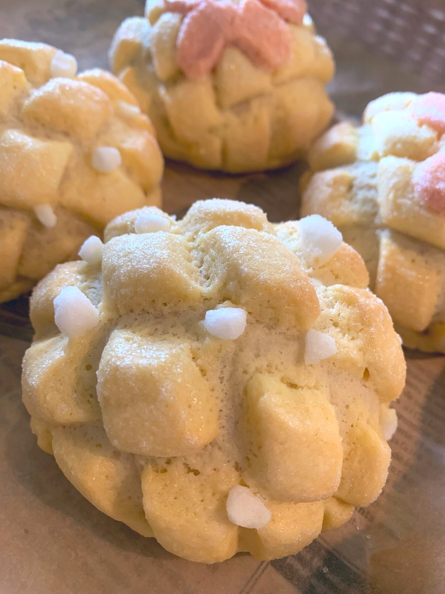 RainbowBreadDay's tweet photo. 焼きたてパン✨

🌾まる粒ライ麦パン
🍞食パン（酒種酵母）
🍡白玉あんぱん
🍈メロンパン

本日もお待ちしております☺️

#飯能 #名栗 #ベーカリー #パン屋 #天然酵母パン https://t.co/Yf6vNXmT75