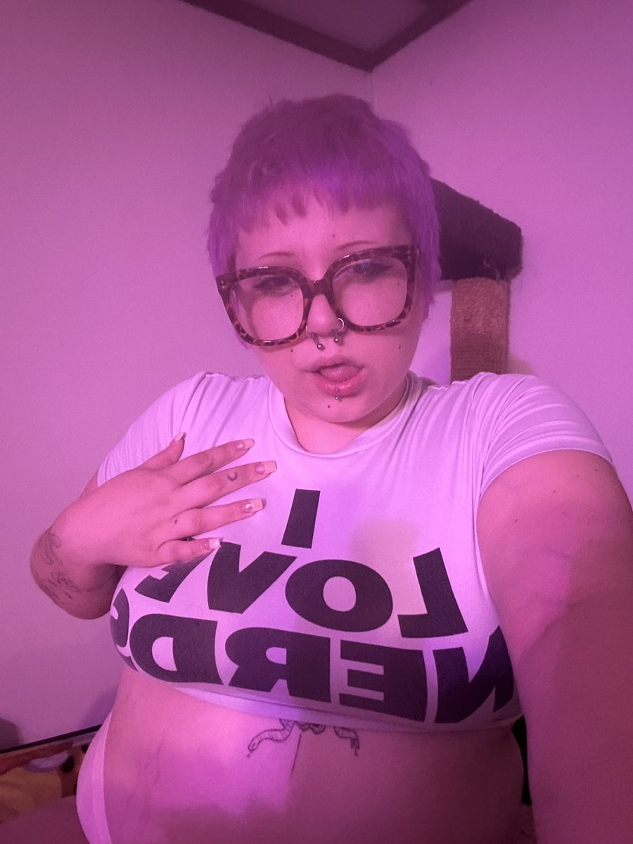 Naominymph420's tweet photo. I LOVE NERDS https://t.co/RMc363omnb