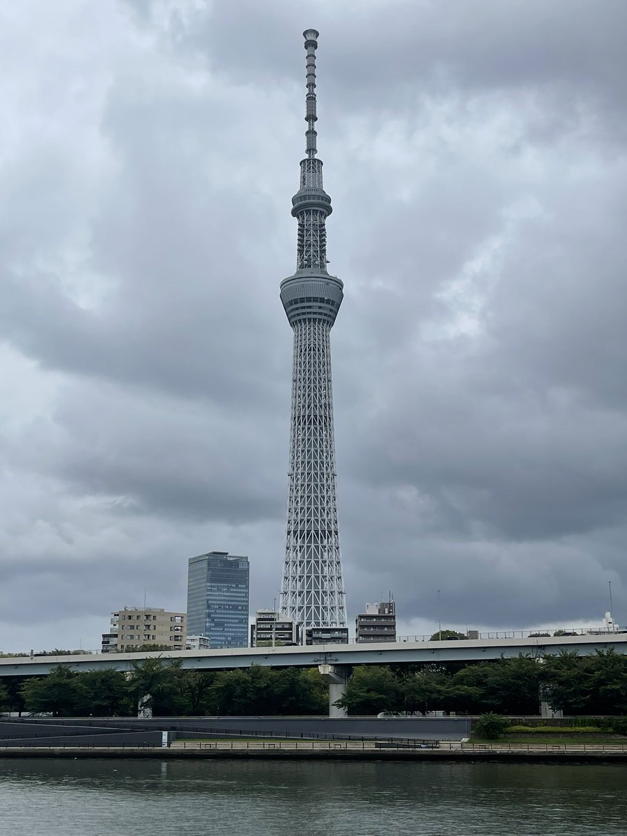 hiro_ykym's tweet photo. スカイツリー、高いね〜。 https://t.co/CGRlnSZJOv
