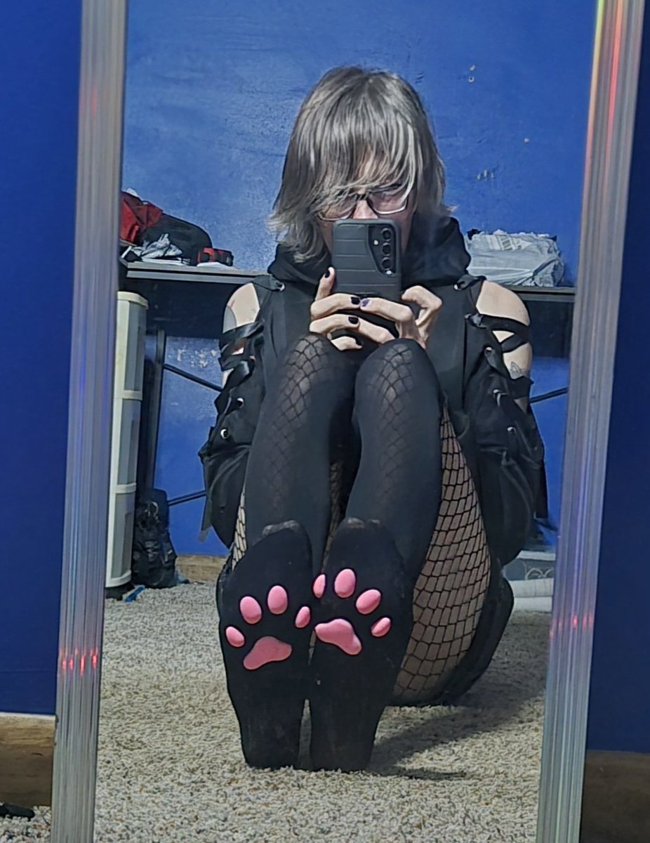 Rudos01's tweet photo. Dem paws tho https://t.co/cnb0CH4M3i