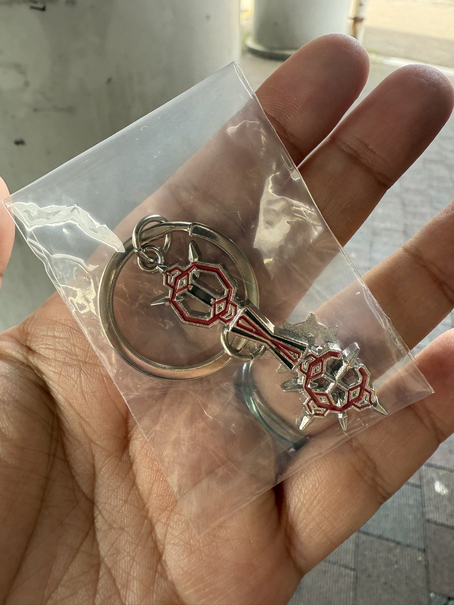 hien0401's tweet photo. アクセルのキーブレード
確保ぉーーーーー！！！！！ https://t.co/EDhvgtqdbB