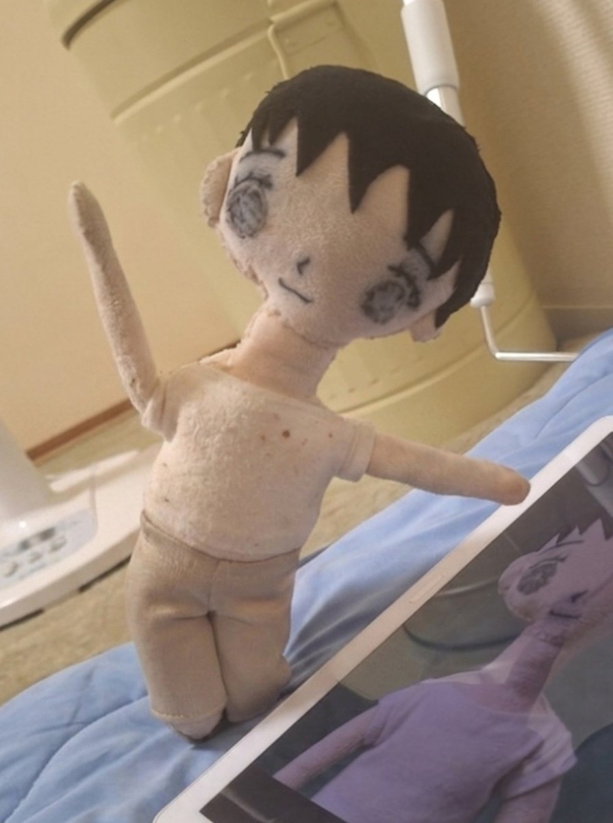mi_a_ao_family's tweet photo. 自分の写真を見つけた旦那は、いつも「これぼく！これぼく！」と画面を指してアピールしてくる。「うん、ぼくだね」と返すと、嬉しくて飛びついてきて激しく抱きしめてきて「あーさんって意外と激しいね」と言うと、照れてた。 https://t.co/aBPBmflA74