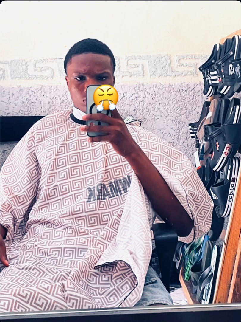 KalaRepublic001's tweet photo. Keep your life upright. Once e bend, e go hard to straighten am again. https://t.co/77821n70V1