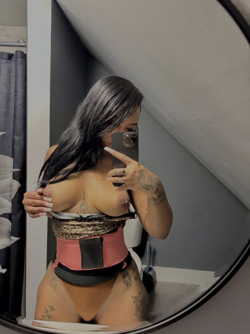 camilaxt24's tweet photo. Who’s up?

#mke #milwaukee
#MKEFREAKS https://t.co/j9qLU8XQET