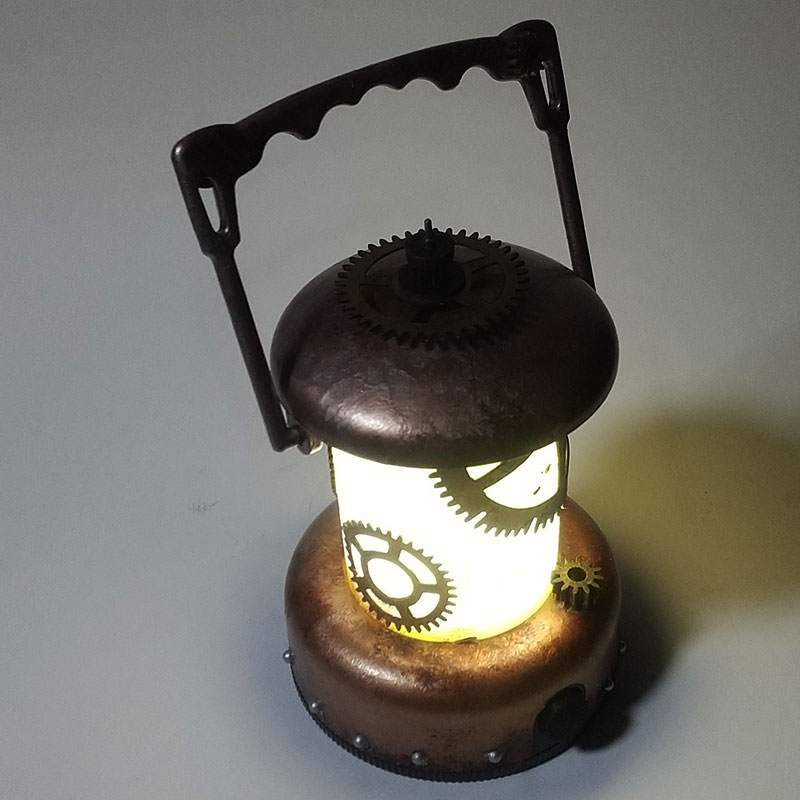 tinypoool's tweet photo. LEDランタン　伍号機
台風や落雷・地震などの
停電に備えましょう
#ledlantern
#campinglantern
#ledランタン
#キャンピングランタン
#gear #歯車 
#停電 #台風 #落雷 #地震 
#スチパン風
#スチームパンク風
#ハンドメイド
#steampunk #steampunks
#steampunkdiy #diysteampunk
#steampunkart https://t.co/Ttwddsv1rv