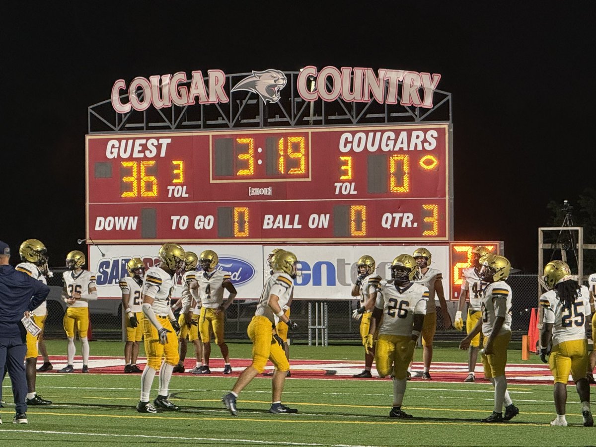 STA_Football's tweet photo. 🔹🔶HALFTIME🔶🔹
STA                           3️⃣6️⃣
Cardinal Mooney 🍩

#Amen 
#FFTE
#YouGoWeGo
@CoachHarriott https://t.co/CAySGVhwZE