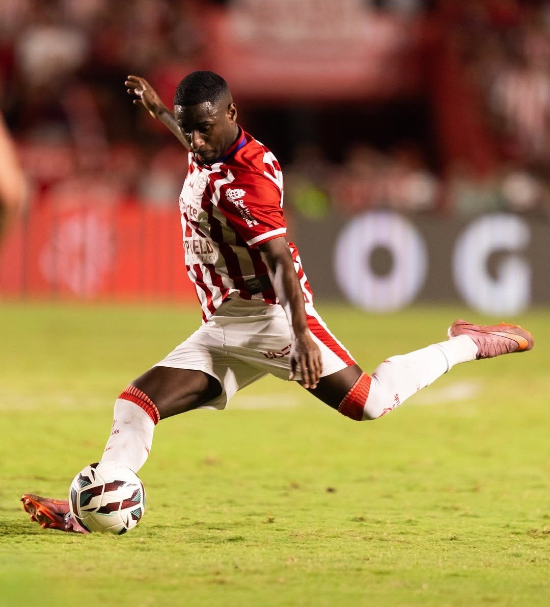 PivetesDeAco's tweet photo. Ryan em Ponte Preta🇧🇷 1 X 1 Náutico🇧🇷. Série B 22ª Rodada (14/08)

⏰️ 45' minutos jogados
🔄 1 cruzamento certa (1/3)
✅️ 80% dos passes certos (16/20)
↗️ 1 bola longa certa (1/3)
🦾 2 recuperações de bola
💪 2 duelos ganhos (2/3)
🚀 3 duelos aéreos ganhos (3/3)

#PivetedeAço https://t.co/COc6OAx1vg