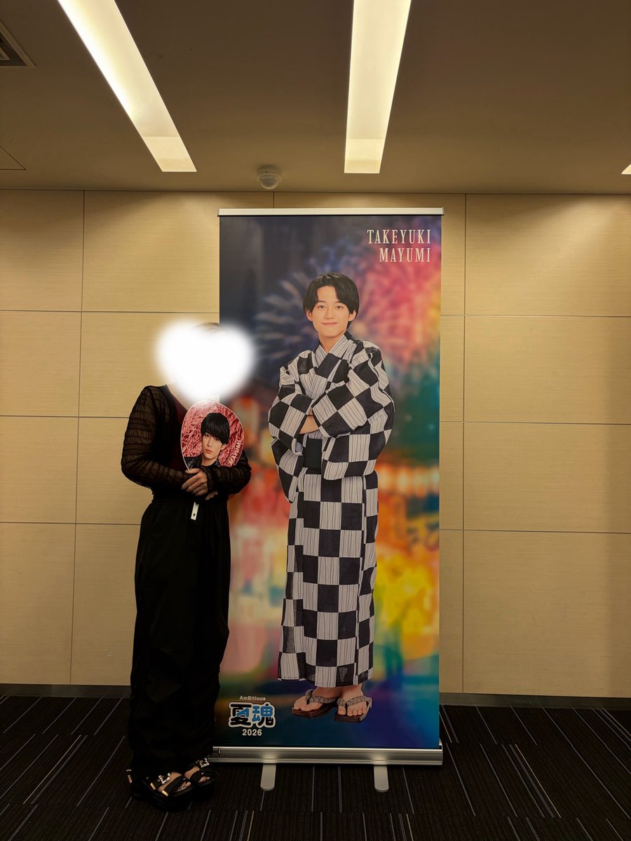 _aaaaaakn's tweet photo. たくさんのキラキラ浴びてきた🥹❤️🤍
2推しだけど真弓くんをずっと追っかけて
お立ち台反対だったけど隙間からうちわ見つけてくれて😭🫶シゴデキ男でした😭❤️
真弓くん名義なのに毎回真弓くん側引けない🤣

ぼっちだったけど写真お手伝いしてくれたお姉さまたちありがとうございました🥹❤️🤍 https://t.co/OTbwIRIJAr