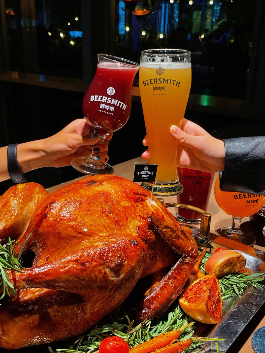 YNabm81809's tweet photo. Thanksgiving Feast Alert! Turkey, stuffing u0026 pie on the menu now at our café—limited spots only! Reserve yours before they’re gone!， https://t.co/hEnxORdBgK