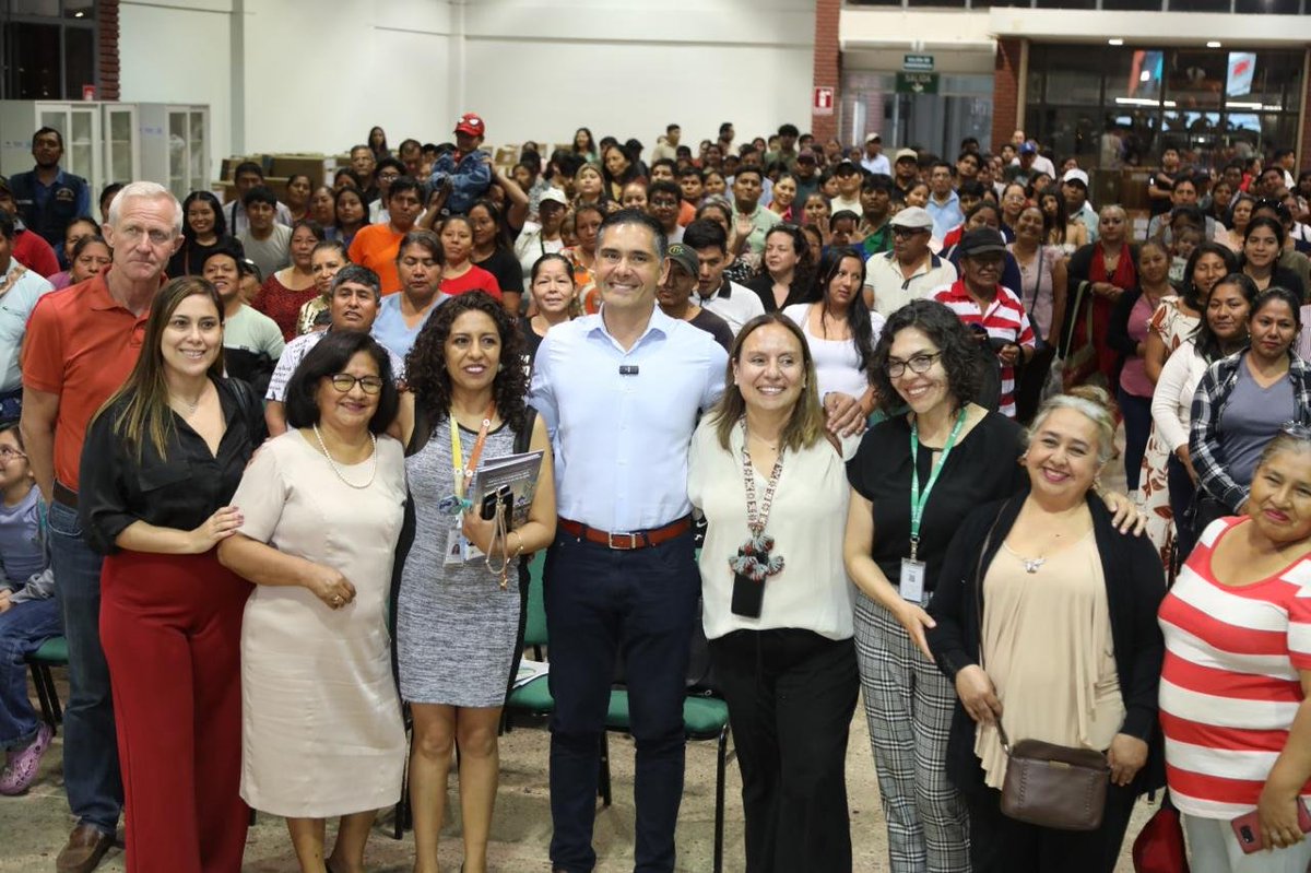 MPSMAyABolivia's tweet photo. #NotaDePrensa | Gobierno, KOICA y ONU Mujeres entregan más de Bs 1,8 millones en equipos a emprendedoras cruceñas para fortalecer sus unidades productivas

Más detalles 👇🏻 
https://t.co/5Gib8LKPaZ https://t.co/Ok2UPtLVVL