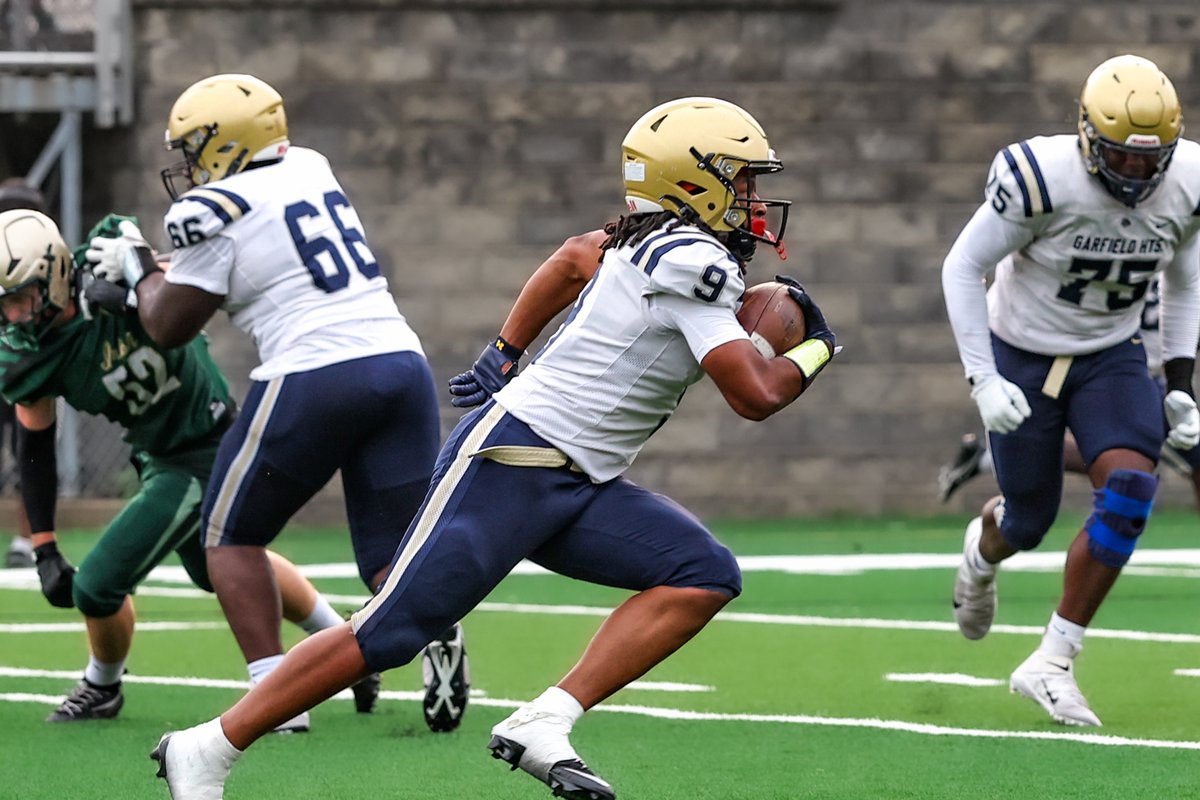 countryroadmama's tweet photo. 2028 Garfield Heights RB @ElijahhHarris0  who has multiple D1 offers is back again under head coach @MacStephens I said it his freshman year and I'll say it again, keep your eye on this one.  He'll have no problems with his power and @samnurse_  on the line clearing the way. https://t.co/EJtkcal6Df