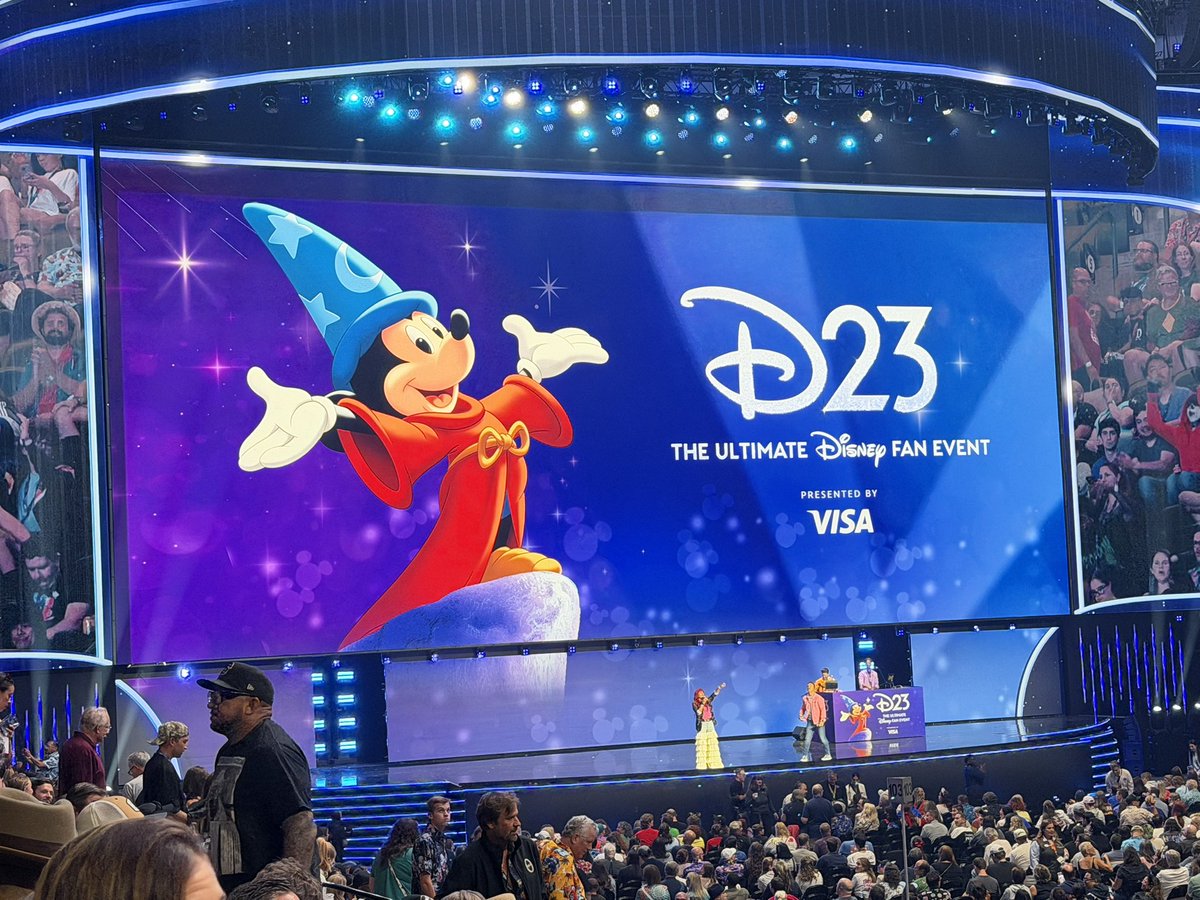 TheTopComics's tweet photo. Ya estamos en #D23 listos para los anuncios de Marvel Studios, Disney, Pixar, Star Wars y más.

Manténganse al pendiente de esta cuenta. https://t.co/zfhukAs901