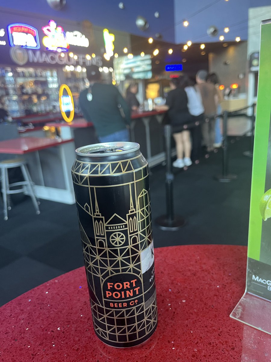 Junkinator69's tweet photo. Between movie #2 and #3 refreshment at #Macguffins #AMC https://t.co/HTcSqPmfWp