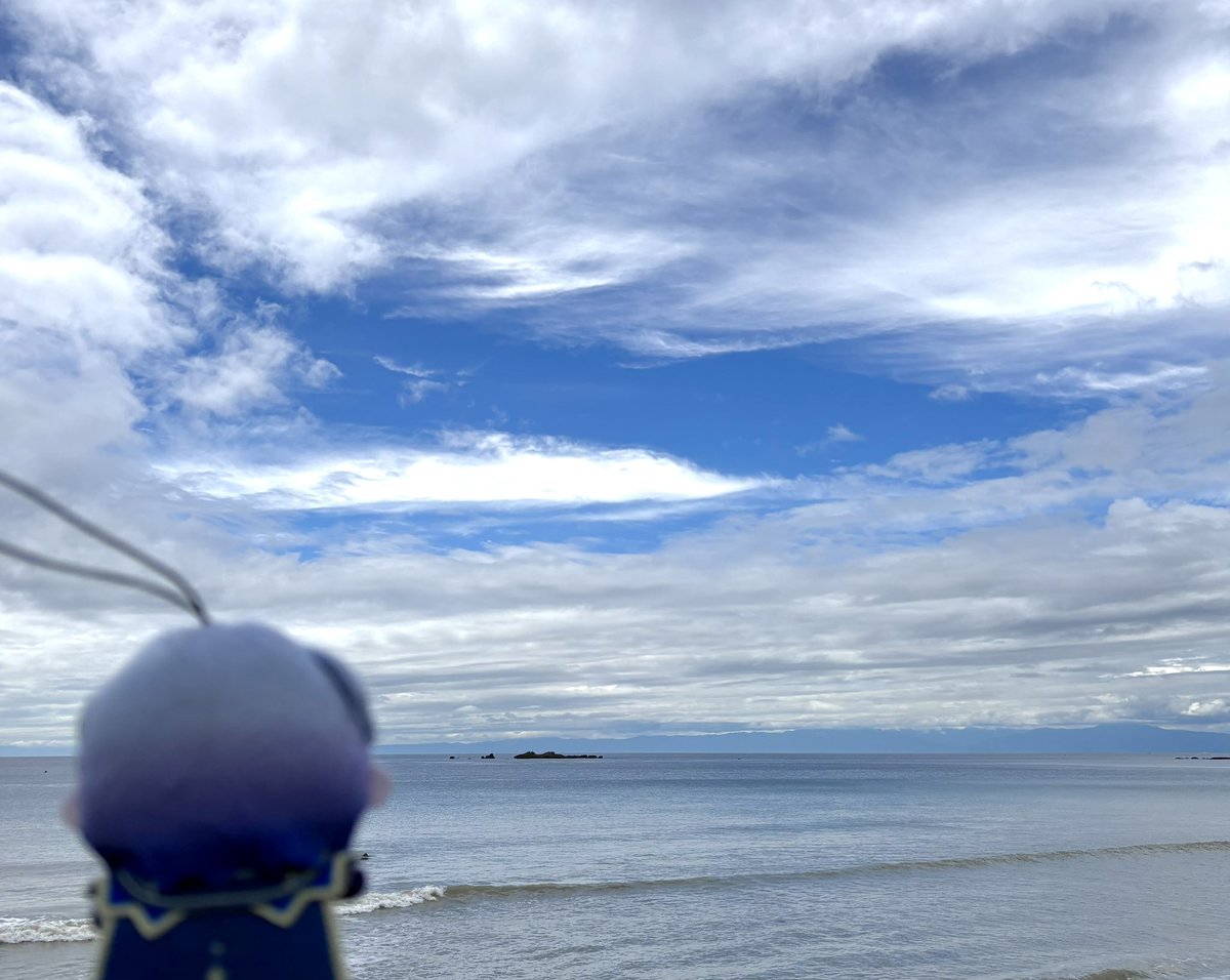 sigure_blanq's tweet photo. 本日12-18おります₊ ⊹ꕤ
髪が結べるくらい伸びてきたので、まとめてみたりしました🎶

よろしくお願いします🌊 https://t.co/HCEjG4St75