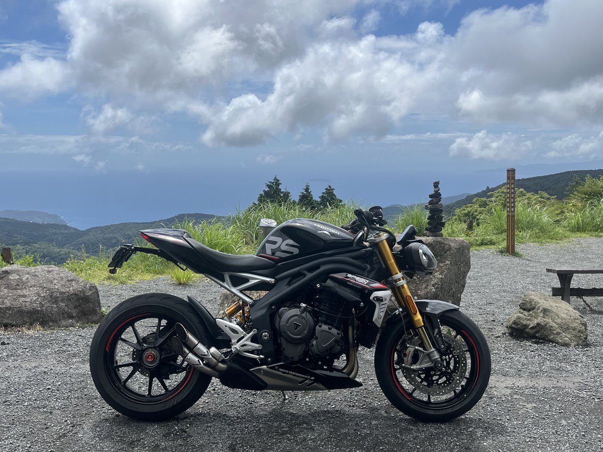 Cfa44NX's tweet photo. 箱根ターンパイク
ストリートファイターV4乗ってる方とお話しして別れた https://t.co/Hll0KW3AeD