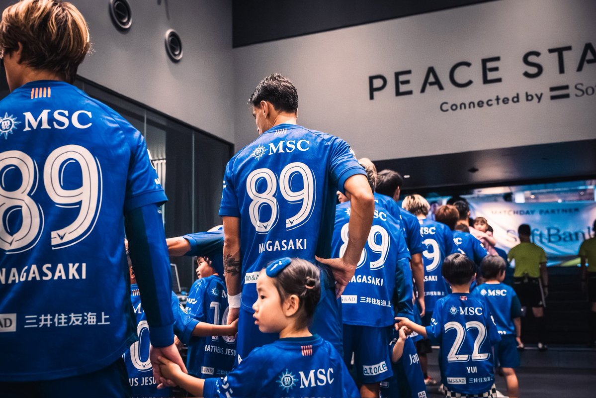 v_varenstaff's tweet photo. 𝙋𝙇𝘼𝙔 𝙁𝙊𝙍 𝙋𝙀𝘼𝘾𝙀🔷🔶

本日8月15日は終戦の日です。

スポーツができる日常に感謝し、
長崎から平和への想いを発信し続けます🕊️

#vvaren #長崎を最後の被爆地に #平和 https://t.co/mf4OA1ms7J